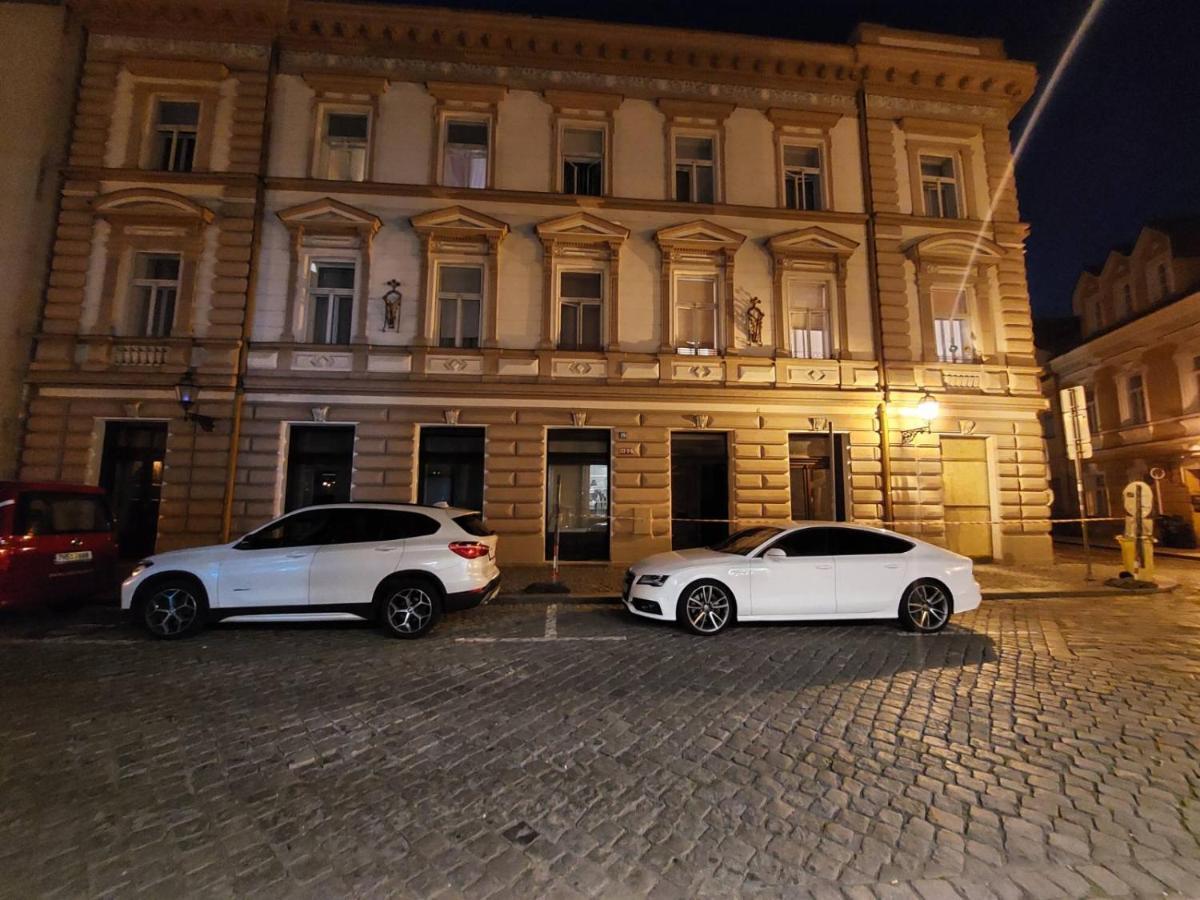 Exkluzivni Apartman V Prizemi V Hradci Kralove Hradec Králové 外观 照片