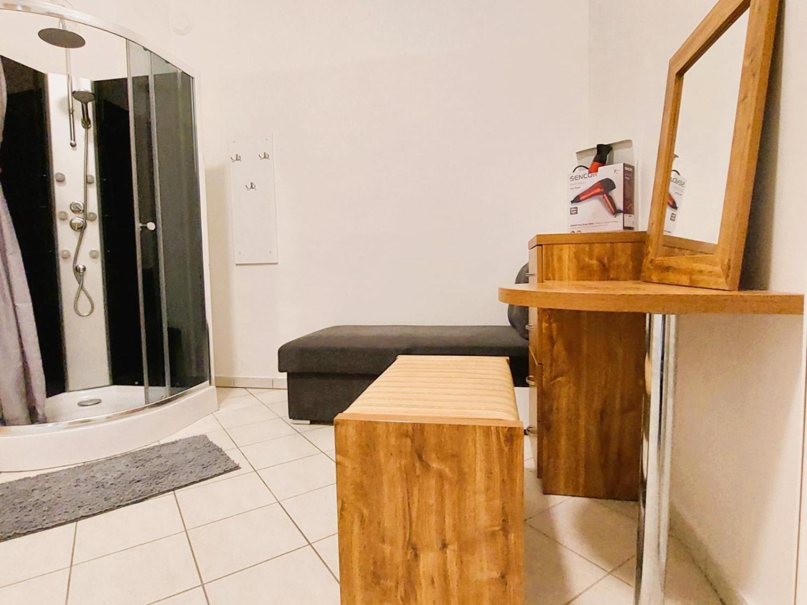 Exkluzivni Apartman V Prizemi V Hradci Kralove Hradec Králové 外观 照片